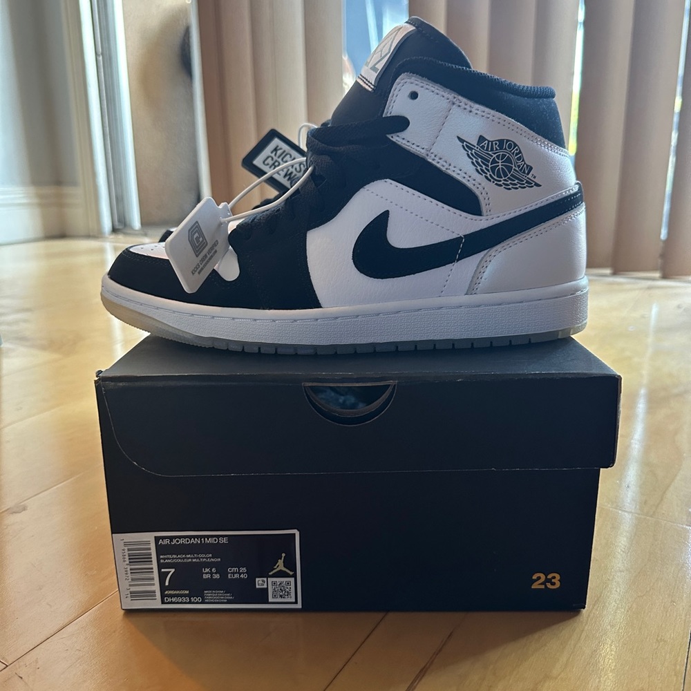 Air Jordan 1 Mid SE Diamond